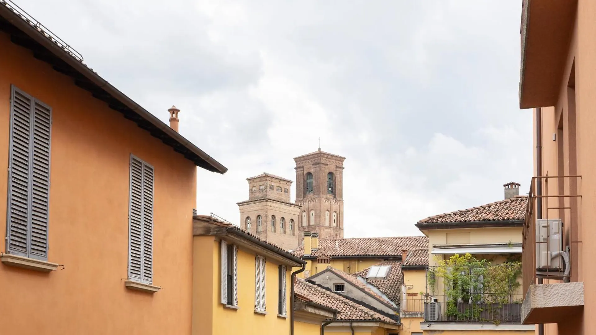 Family & Friends Bologna By Shortholidays 0*,