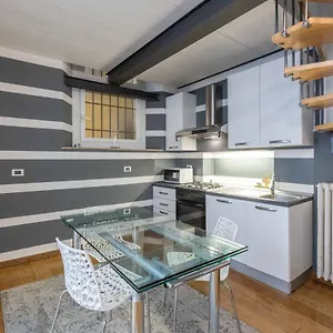 De'carbonesi, Appartamento